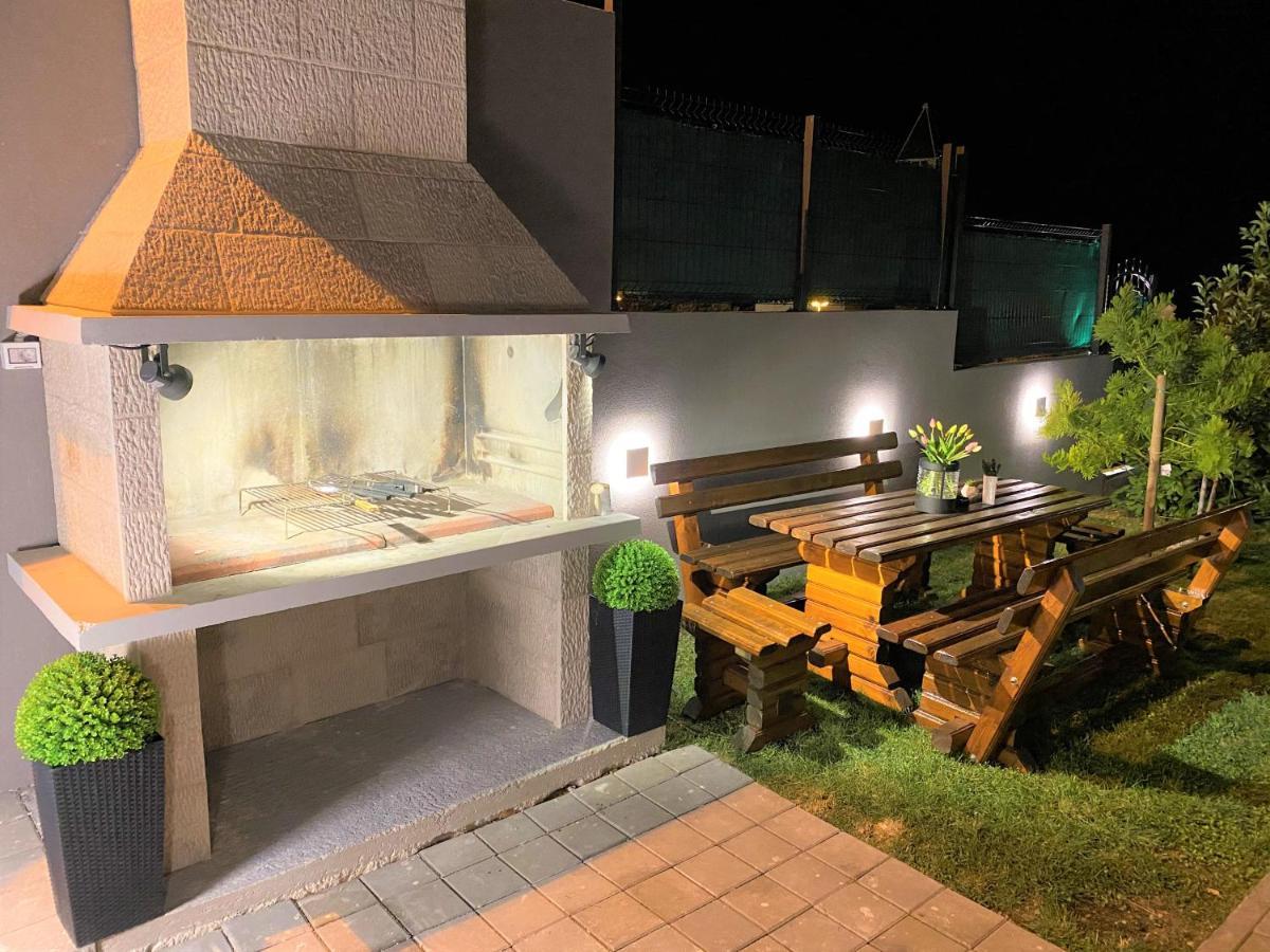 Lux Apartment Sea Shell With Jacuzzi Makarska Dış mekan fotoğraf